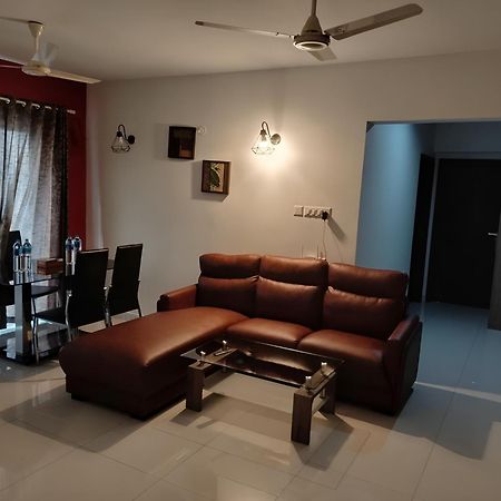 Kochi Gdc - Apartment Suites المظهر الخارجي الصورة